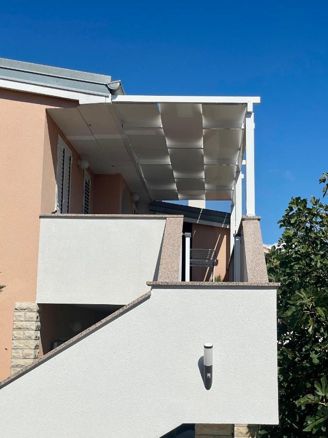 House Susec Apartamento Povljana Exterior foto